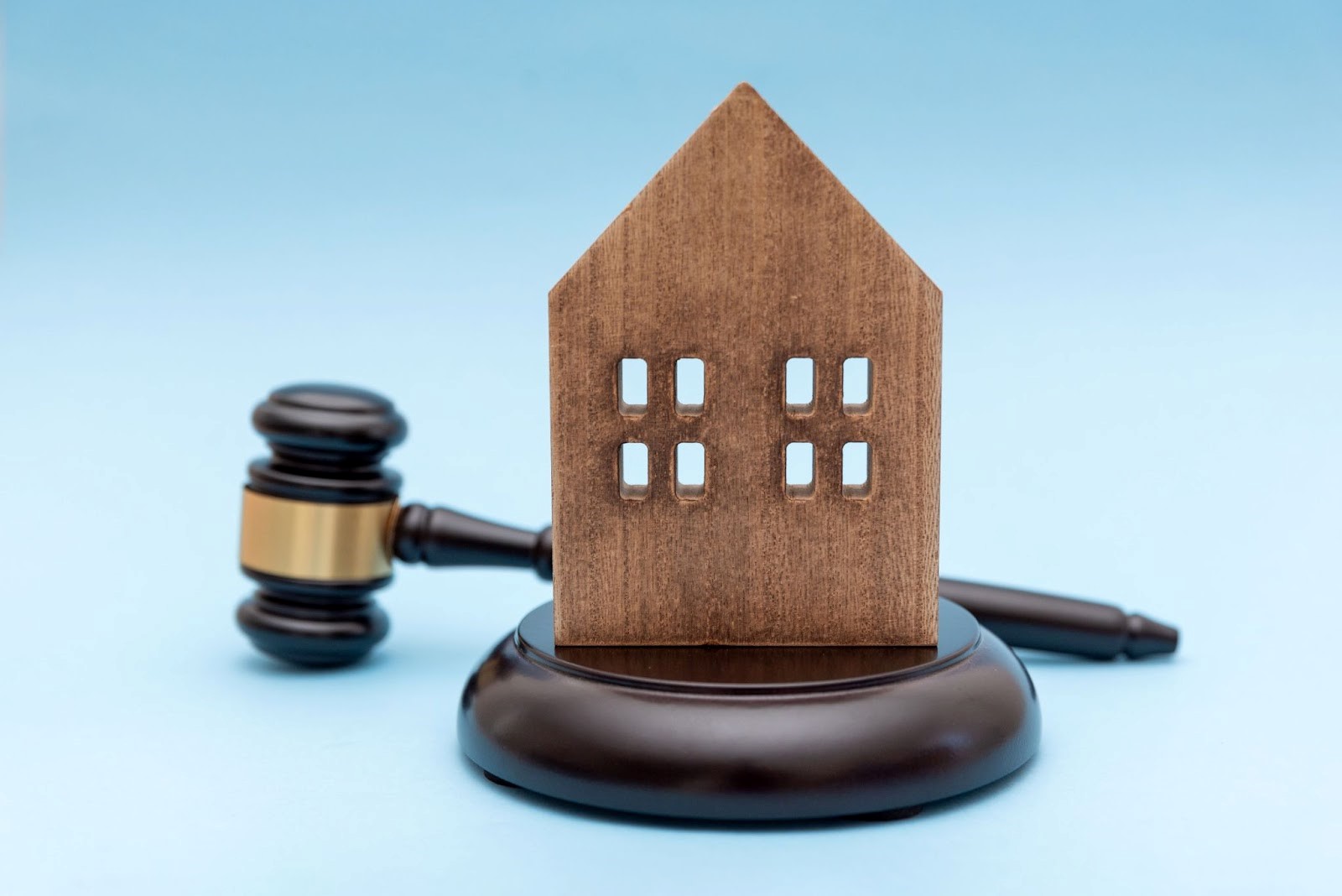 Property Division Rules in Canada: Who Gets the House in a Divorce?